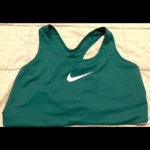 Women’s plus size (1X) Nike sports bra.